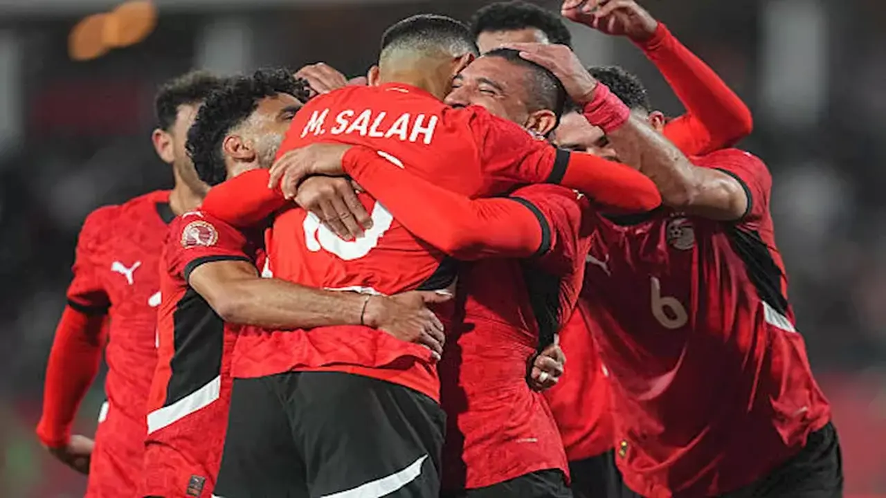تردد القناة الجزائرية الناقلة لمباراة مصر والسنغال مجانًا